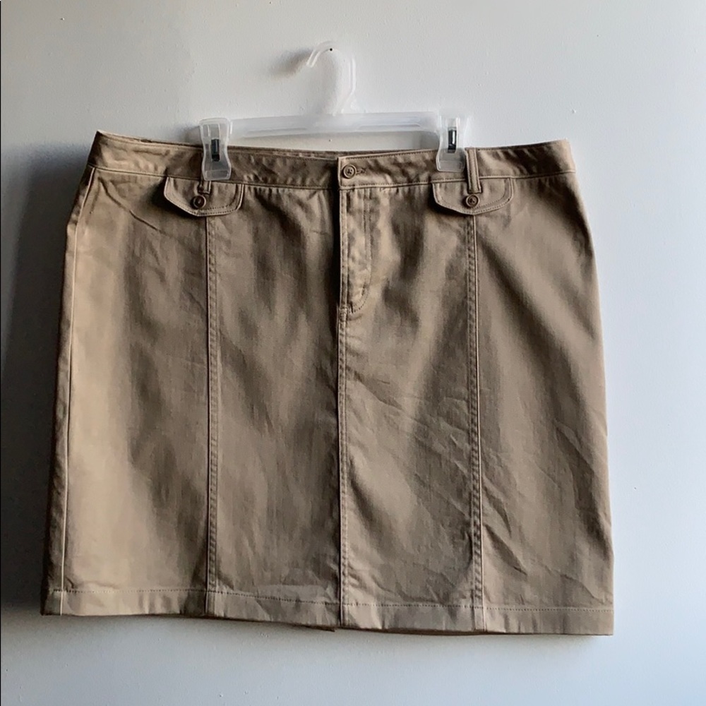 Land's End Khaki Skirt Size 18 .